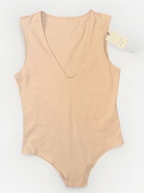 a new day Blush Beige V-Neck Sleeveless Bodysuit